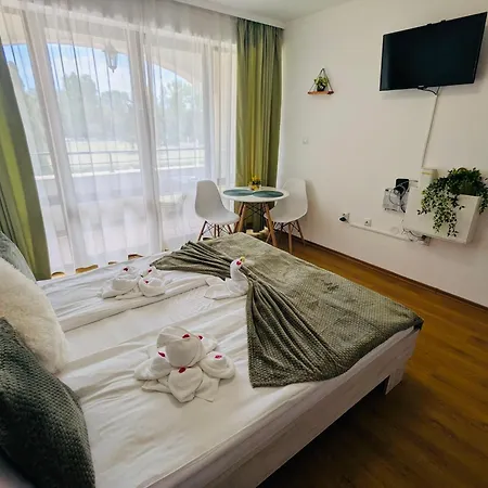 Chateau Del Mar C31a Sunny Apartment *