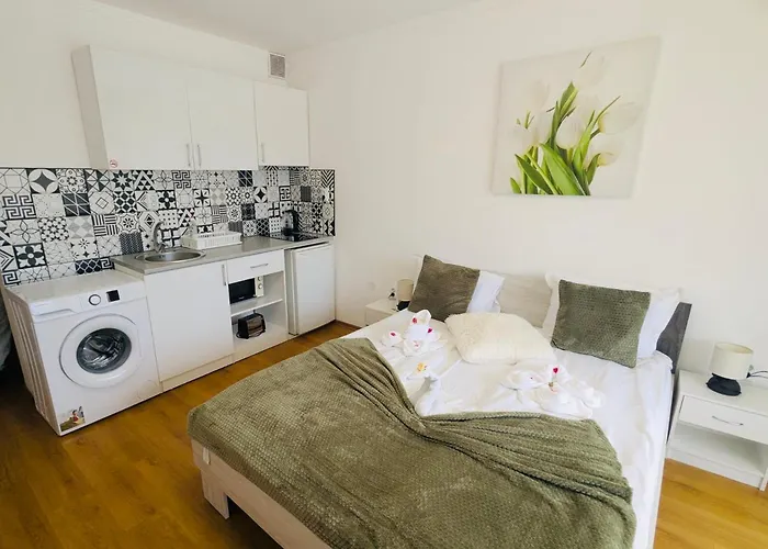 Apartment Chateau Del Mar C31a Sunny *